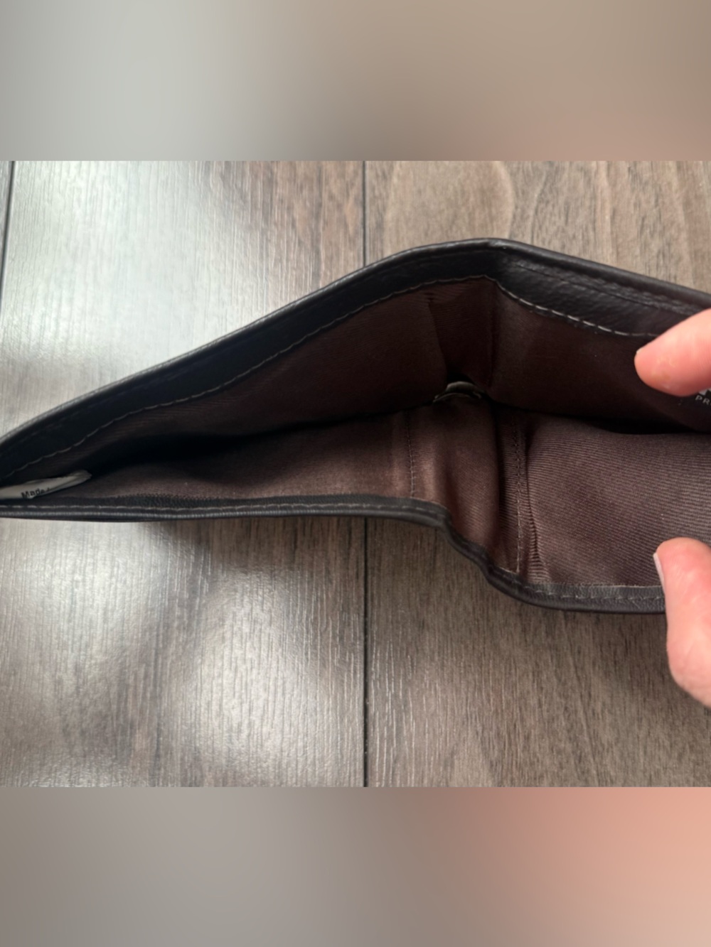 Bugatti Black Leather Money Clip Wallet - Picture 4 of 4